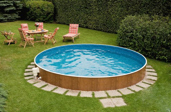 Construire une piscine fixe de vos propres mains