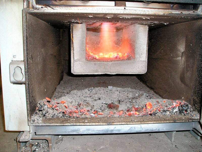 Chaudière à pyrolyse à faire soi-même: appareil, schémas, principe de fonctionnement