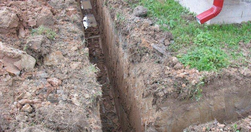 Drainage de site à faire soi-même: caractéristiques de la construction de différents types de drainage