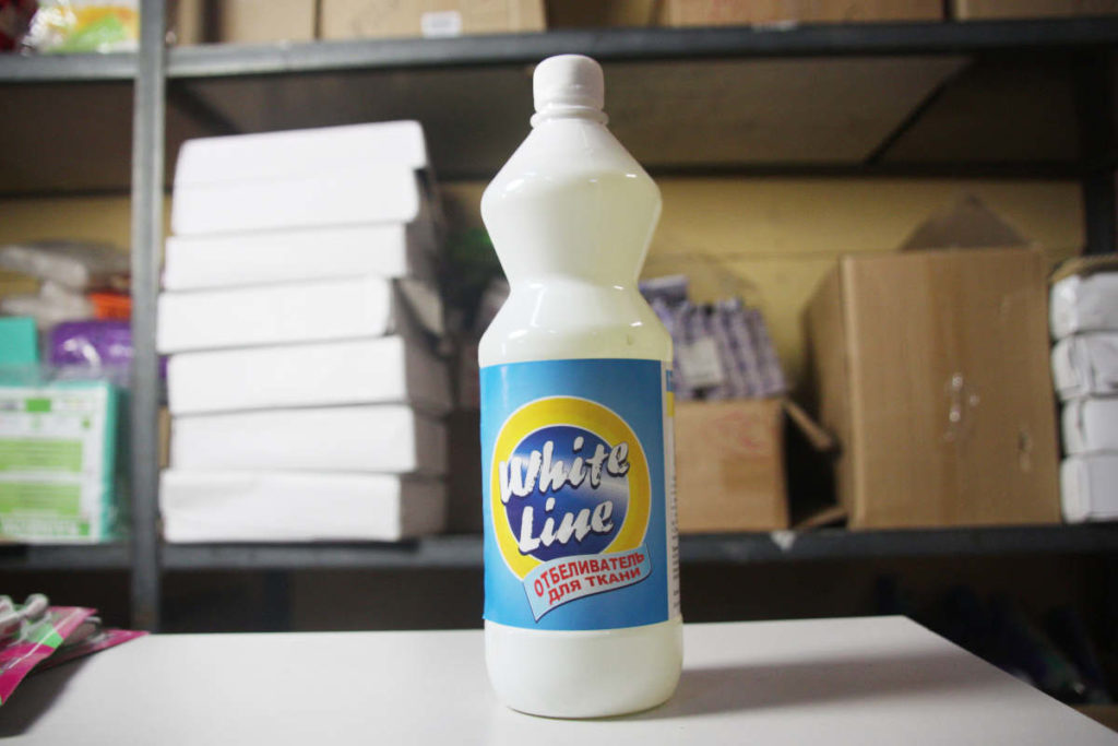 Blanchir des vêtements blancs à la maison