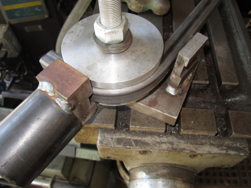 Cintreuse de profilés à faire soi-même (35 photos): dessins et dimensions d'une cintreuse de profilés manuelle. comment faire une machine à cintrer pour un tube profilé?