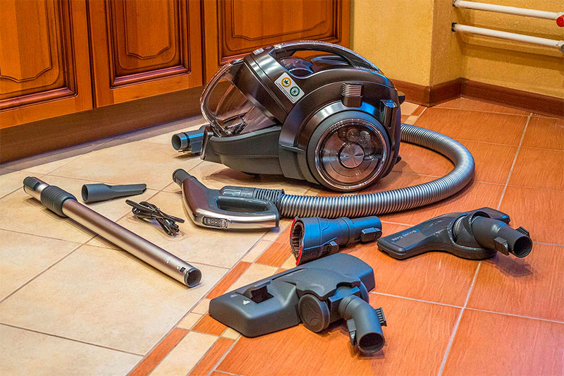 Top 10 des aspirateurs sans fil pour la maison : modèles populaires + subtilités de choix