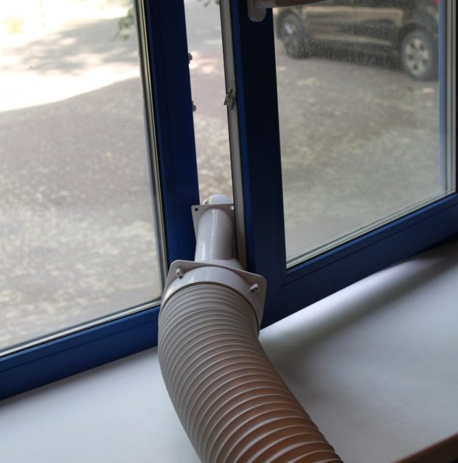 Comment installer un climatiseur au sol: recommandations pour l'installation d'un modèle portable