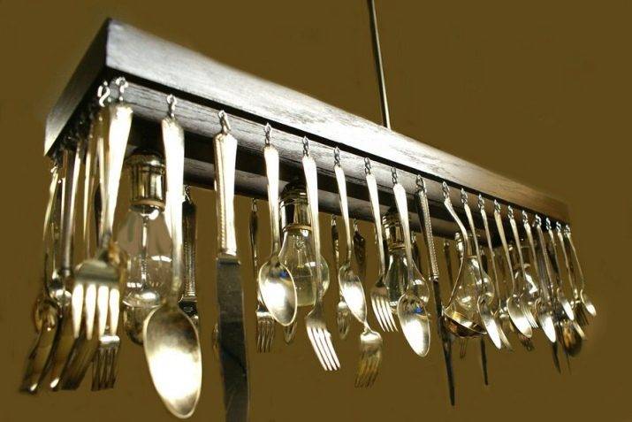 7 façons de fabriquer un lustre design à partir de choses toujours à portée de main