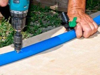 Conditions de serre: comment installer de vos propres mains un système d'irrigation automatique dans une serre