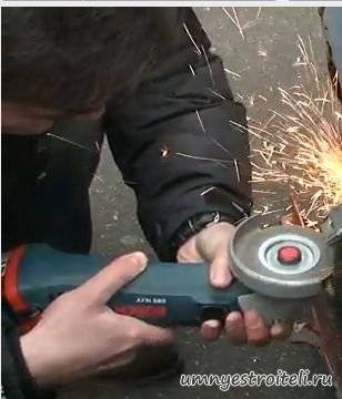 Comment travailler avec une meuleuse d'angle : mesures de sécurité + mode d'emploi