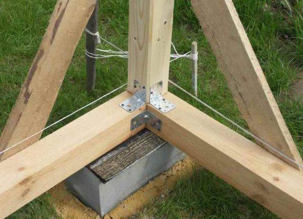 Douche d'été à faire soi-même - construction étape par étape d'une structure de cadre