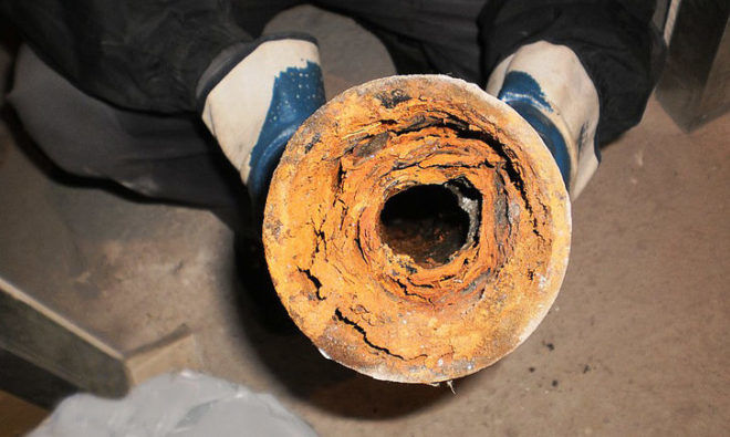 Câble de nettoyage de canalisation : types, comment choisir le bon + mode d'emploi