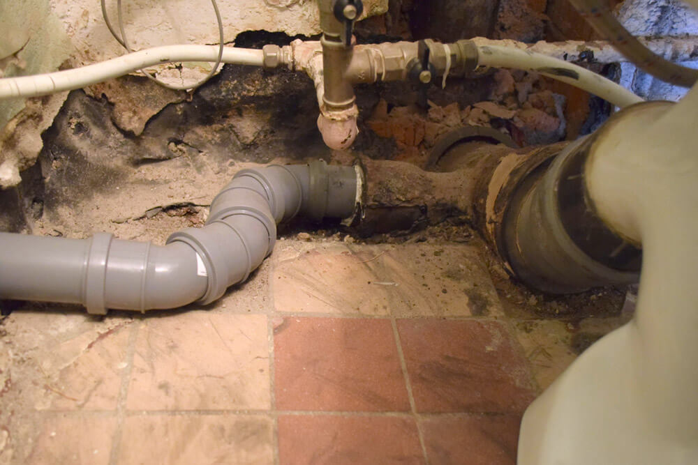 Remplacement des canalisations d'égout dans un appartement: quoi de mieux changer pour + un exemple de travail