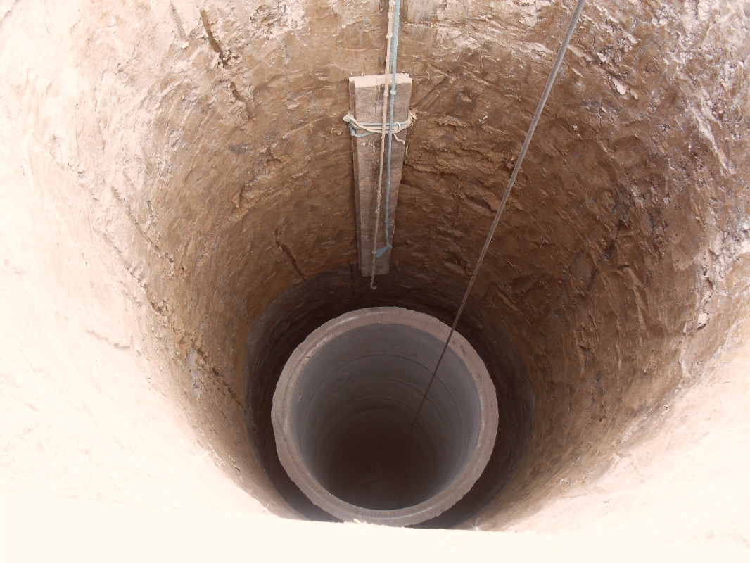 Bien dans le pays: variétés de puits pour chalets d'été et technologie de construction