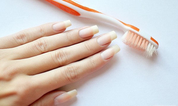 7 façons non conventionnelles d'utiliser votre brosse à dents pour nettoyer efficacement votre maison