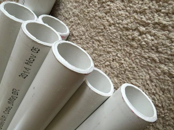 Écran de tuyau en plastique: types de cloisons + instructions étape par étape pour la fabrication