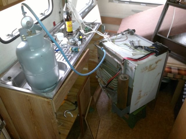 Chauffage d'une maison privée avec des bouteilles de gaz et la consommation de propane liquéfié