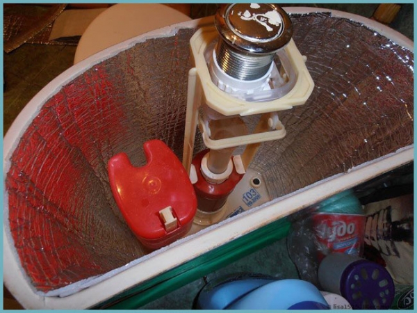 Pourquoi le réservoir des toilettes transpire-t-il et comment éliminer la condensation ?