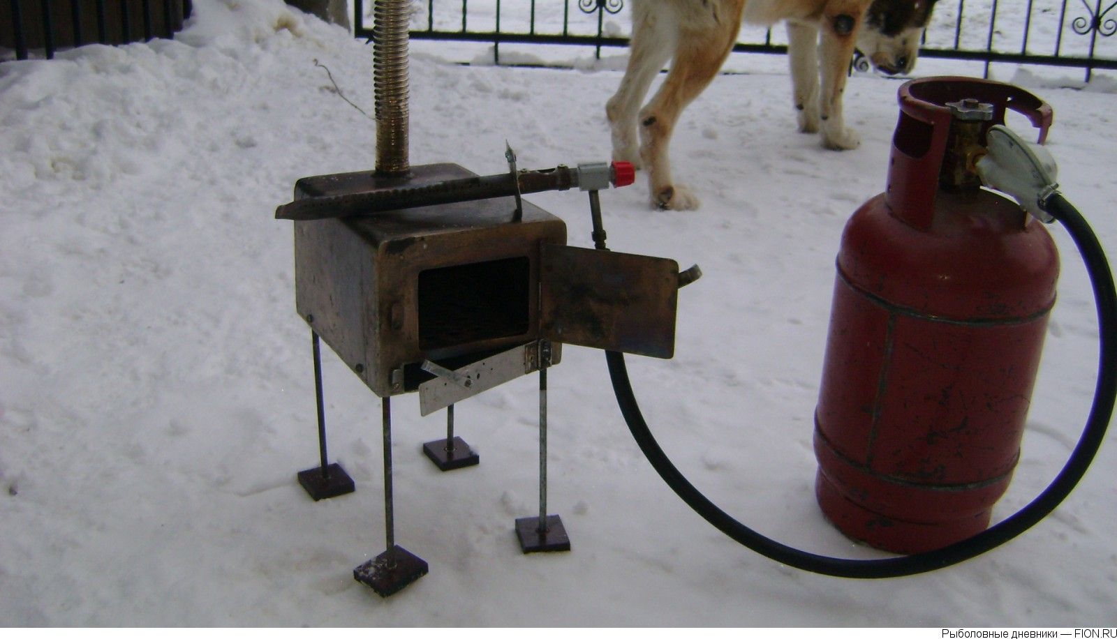 Chaudière à gaz maison pour chauffer une maison privée et une résidence d'été: réalisation de trois conceptions éprouvées