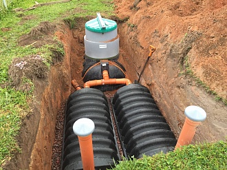 Vue d'ensemble de la fosse septique "Rostok": appareil, gamme de modèles, avantages et inconvénients