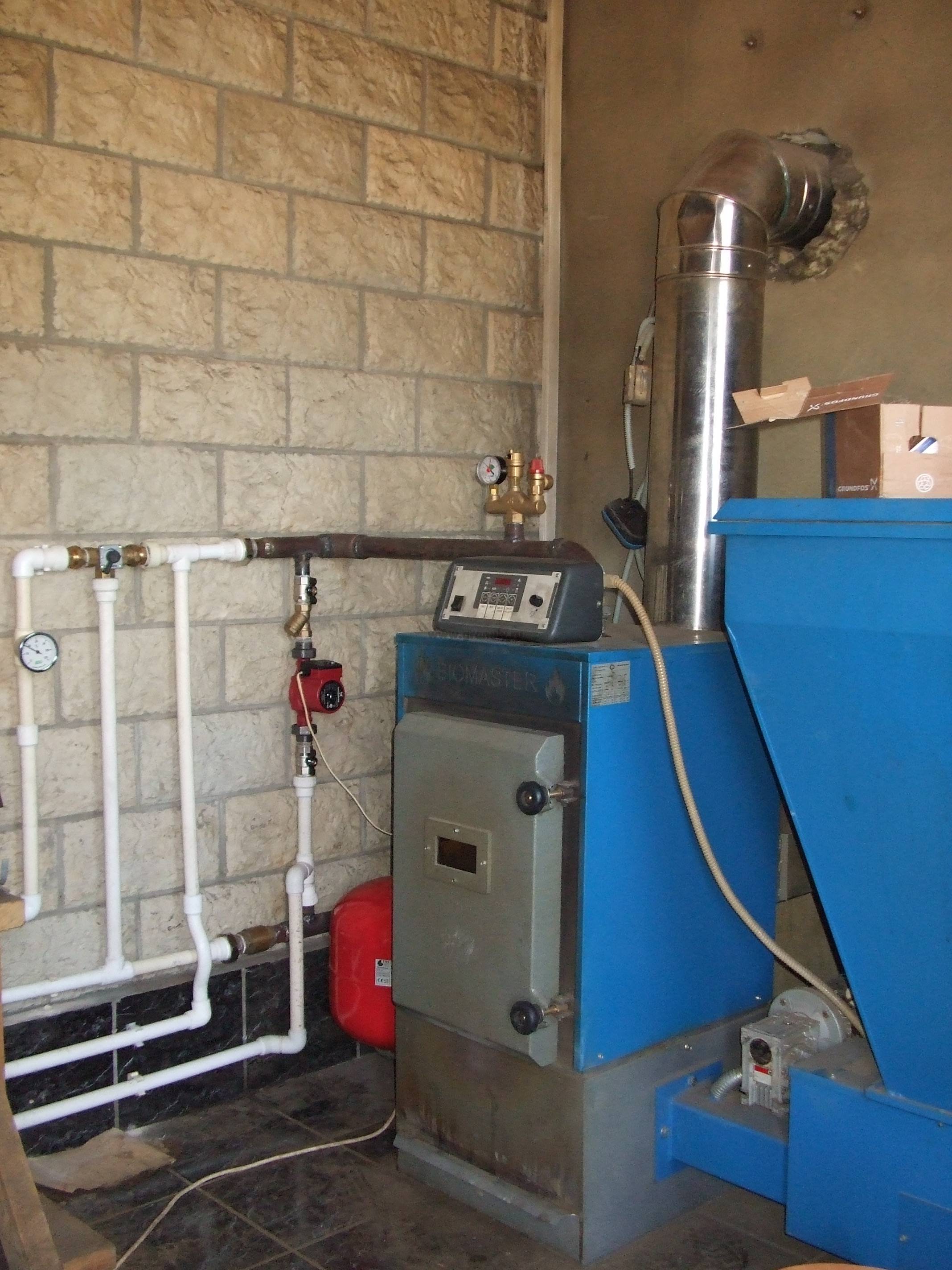 Installation à faire soi-même d'une chaudière à gaz au sol: normes techniques et algorithme de travail