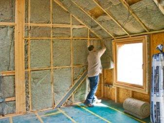 Comment isoler le plafond de la maison du côté du grenier