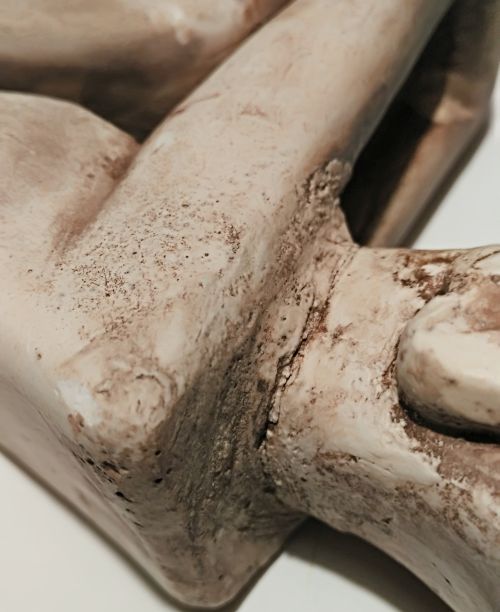 Scellage - un moyen d'éliminer les fissures dans le béton