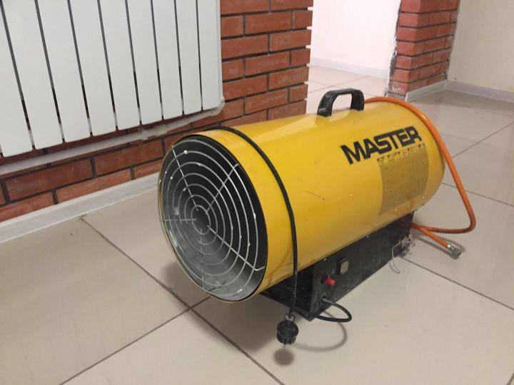 Pistolets à air chaud: caractéristiques, variétés et conseils pour choisir