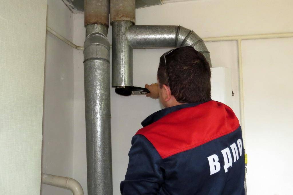 Vérification des cheminées et des conduits de ventilation - règles et délais