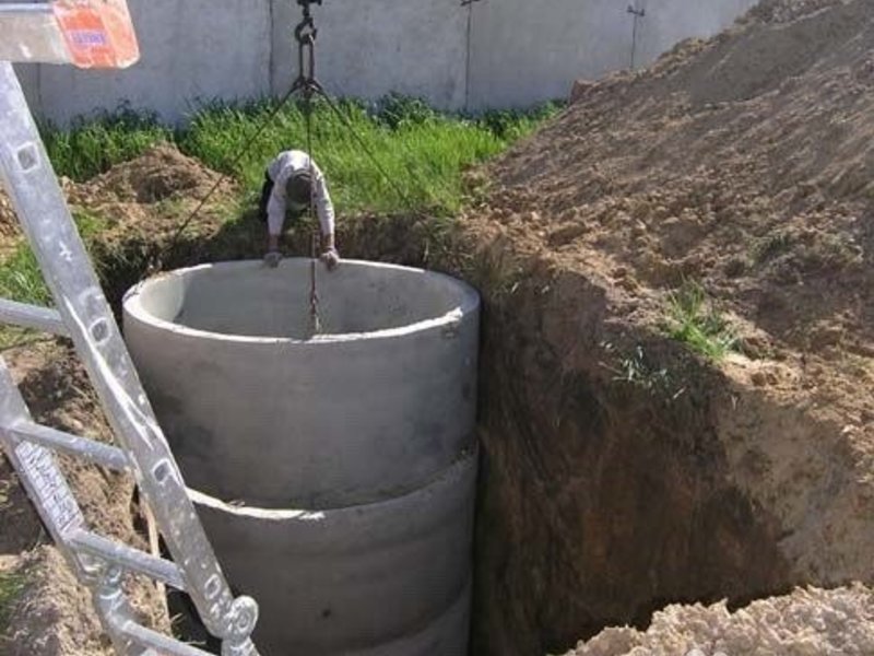 Que faire si les anneaux de la fosse de vidange ont coulé?