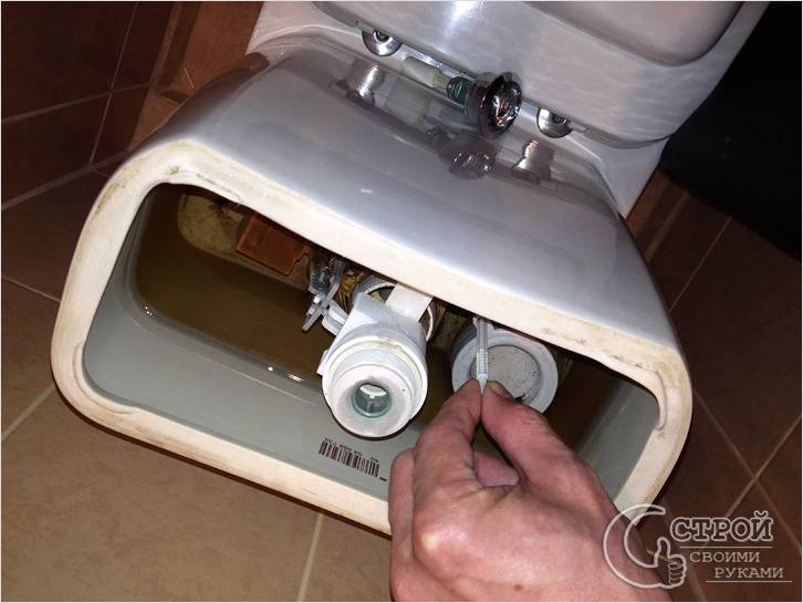 Flotteur de toilette : comment fonctionne la valve, comment la remplacer