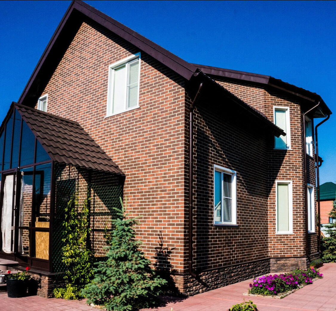 Décoration extérieure de la maison : options, description, comment et avec quoi gainer ?