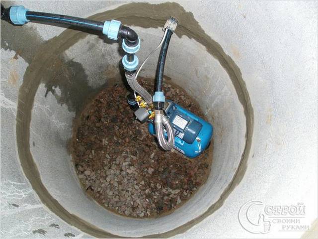 Comment faire de la plomberie dans le pays à partir d'un puits de vos propres mains