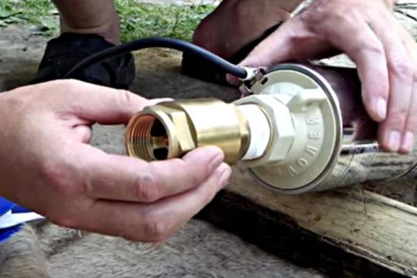 Clapet anti-retour pour une station de pompage: à quoi sert-il et comment est-il installé