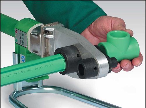 Installer une vanne sur un radiateur de chauffage