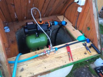 Raccordement à faire soi-même de la station de pompage à l'alimentation en eau