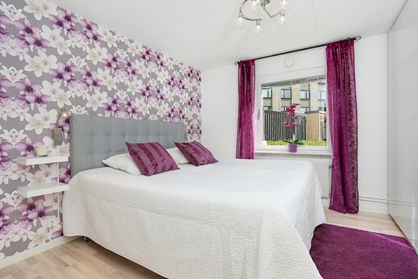 5 belles idées pour utiliser deux papiers peints différents dans votre chambre