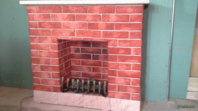 Fournaise avec circuit d'eau pour chauffage domestique