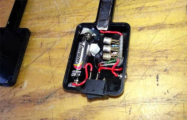 Détecteur de câblage caché à faire soi-même