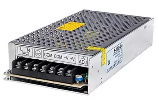 Calcul de la puissance et sélection d'une alimentation pour une bande de LED