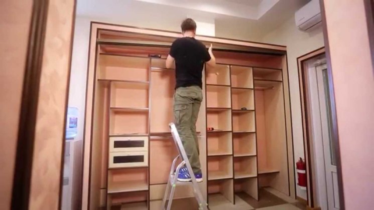 Comment faire une armoire de ses propres mains: types d'armoires + étapes de base pour créer et assembler