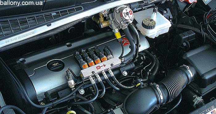 Pourquoi la boîte de vitesses de la bouteille de gaz bourdonne: que faire si le régulateur de pression de gaz est bruyant