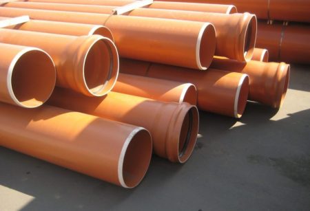 Conduites d'égout pour les eaux usées extérieures: types et aperçu des meilleures marques