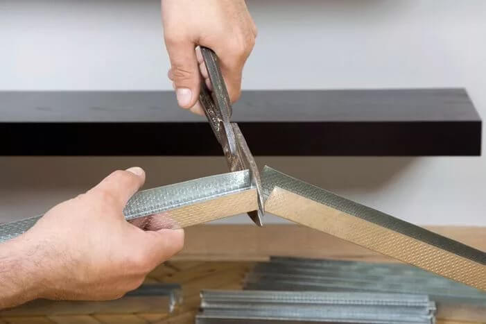 Découvrons comment couper des cloisons sèches à la maison