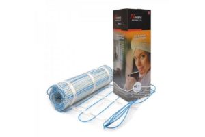 Sol chaud sous le stratifié: choisissez celui qu'il vaut mieux mettre + un exemple de travail