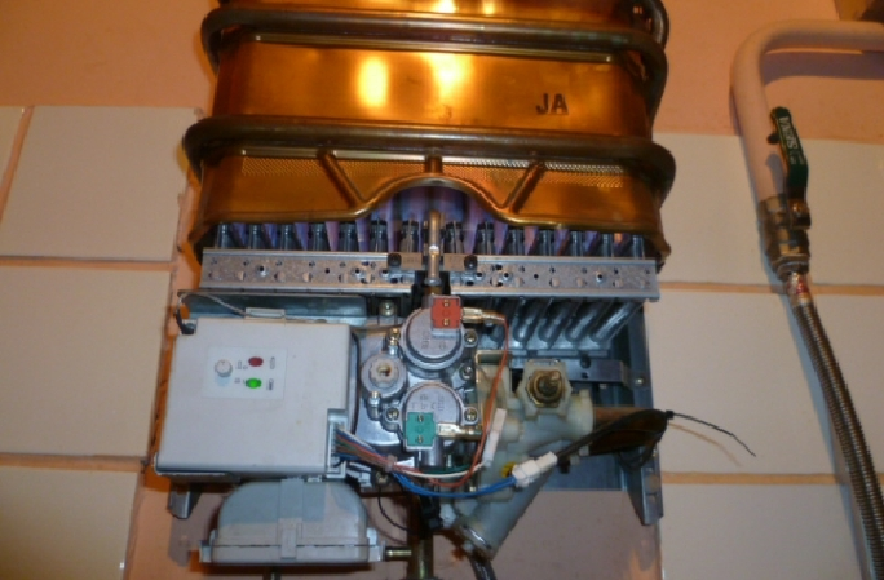 Pourquoi le geyser s'allume-t-il avec du coton : recherche de la cause et astuces pour réparer la panne