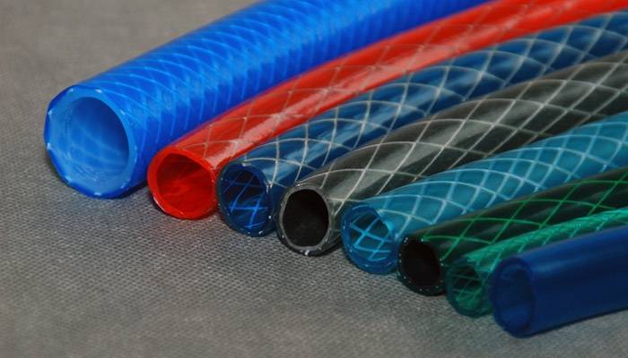 Quel tuyau d'irrigation est préférable de choisir: types populaires + ce qu'il faut rechercher lors du choix