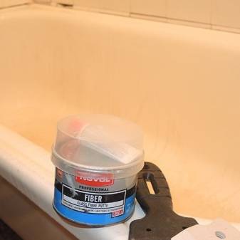 Restauration de baignoire à l'acrylique liquide : réparation de revêtement d'émail à faire soi-même