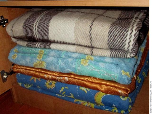 Finition du bord du couvre-lit de deux manières : instructions étape par étape