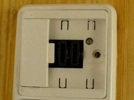 Comment choisir et connecter correctement un interrupteur à trois gangs