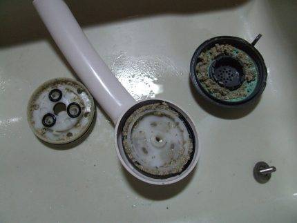 Le geyser ne s'allume pas lorsque l'eau est ouverte: que faire