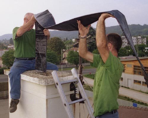 Comment faire une cheminée dans une maison privée de vos propres mains: options de conception et leur mise en œuvre