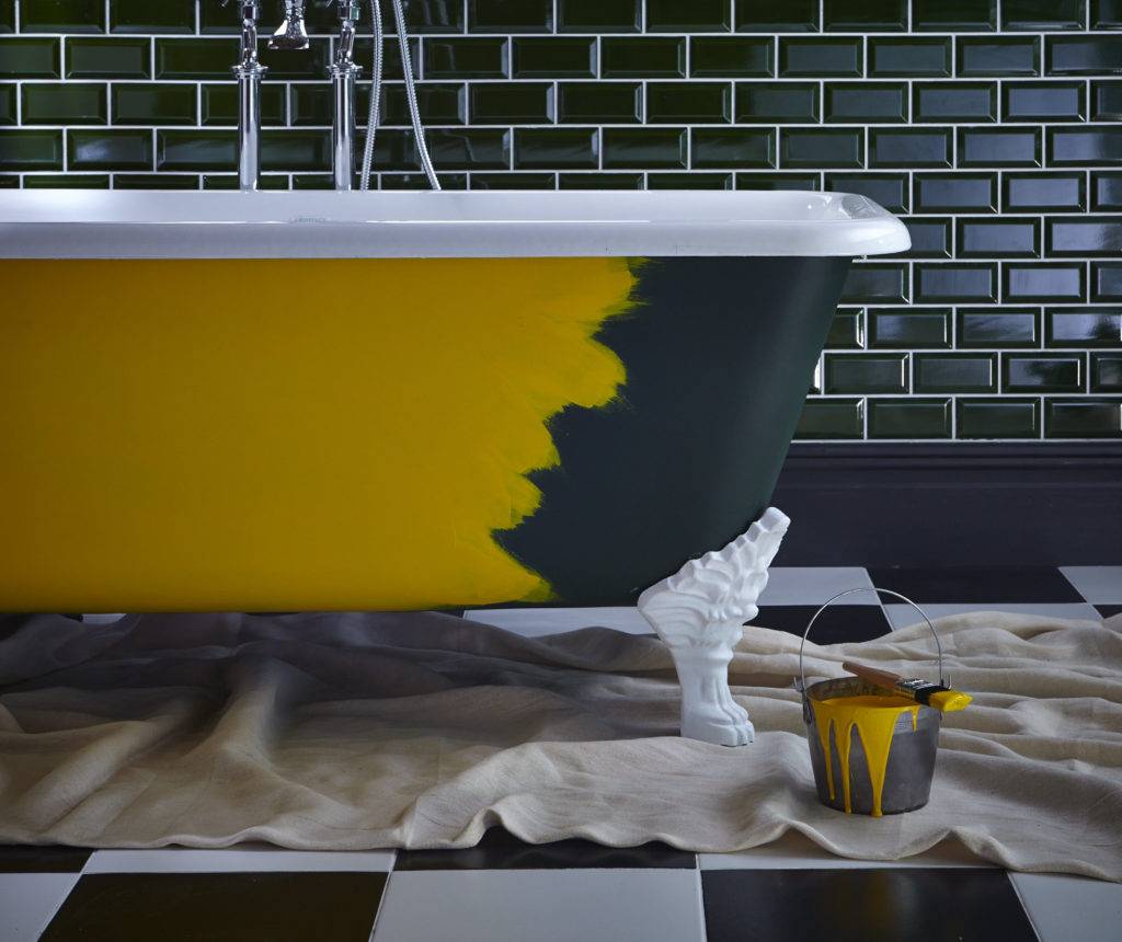 Comment et avec quoi peindre une baignoire en fonte : un aperçu des meilleures méthodes de restauration