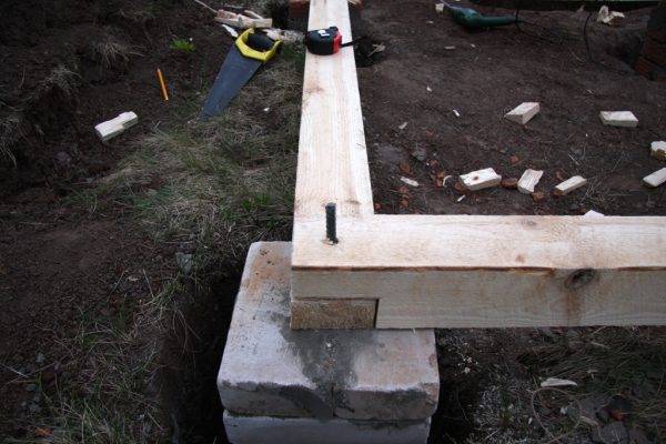 Douche d'été à faire soi-même - construction étape par étape d'une structure de cadre